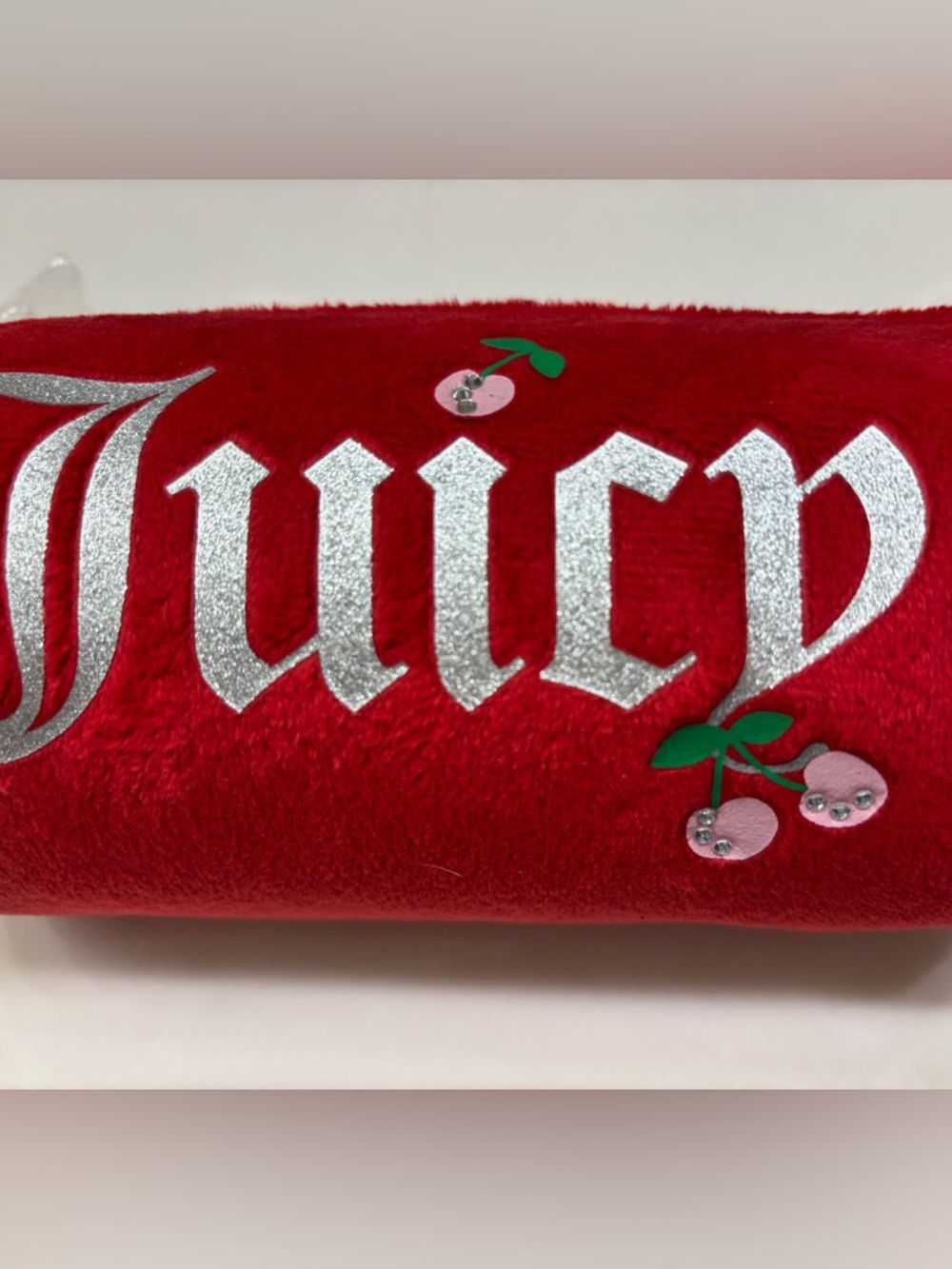 Juicy Couture barrel-shaped velour cosmetics bag NWT - Picture 3 of 5